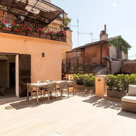 Spanish Steps Design Penthouse With Terrace شقة